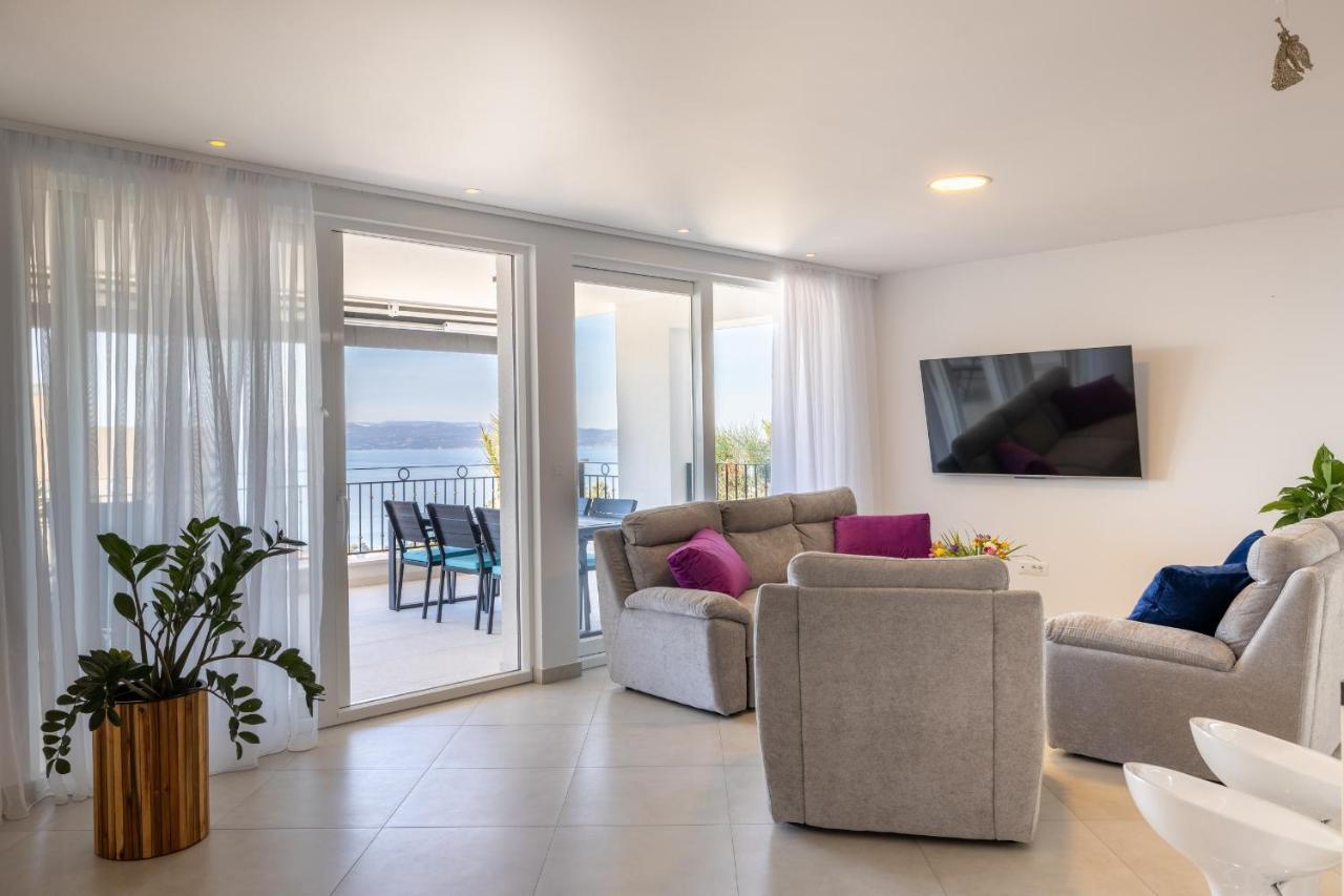 Villa Smaragd - Lapis - Luxury Apartment With Shared Pool Makarska Ngoại thất bức ảnh