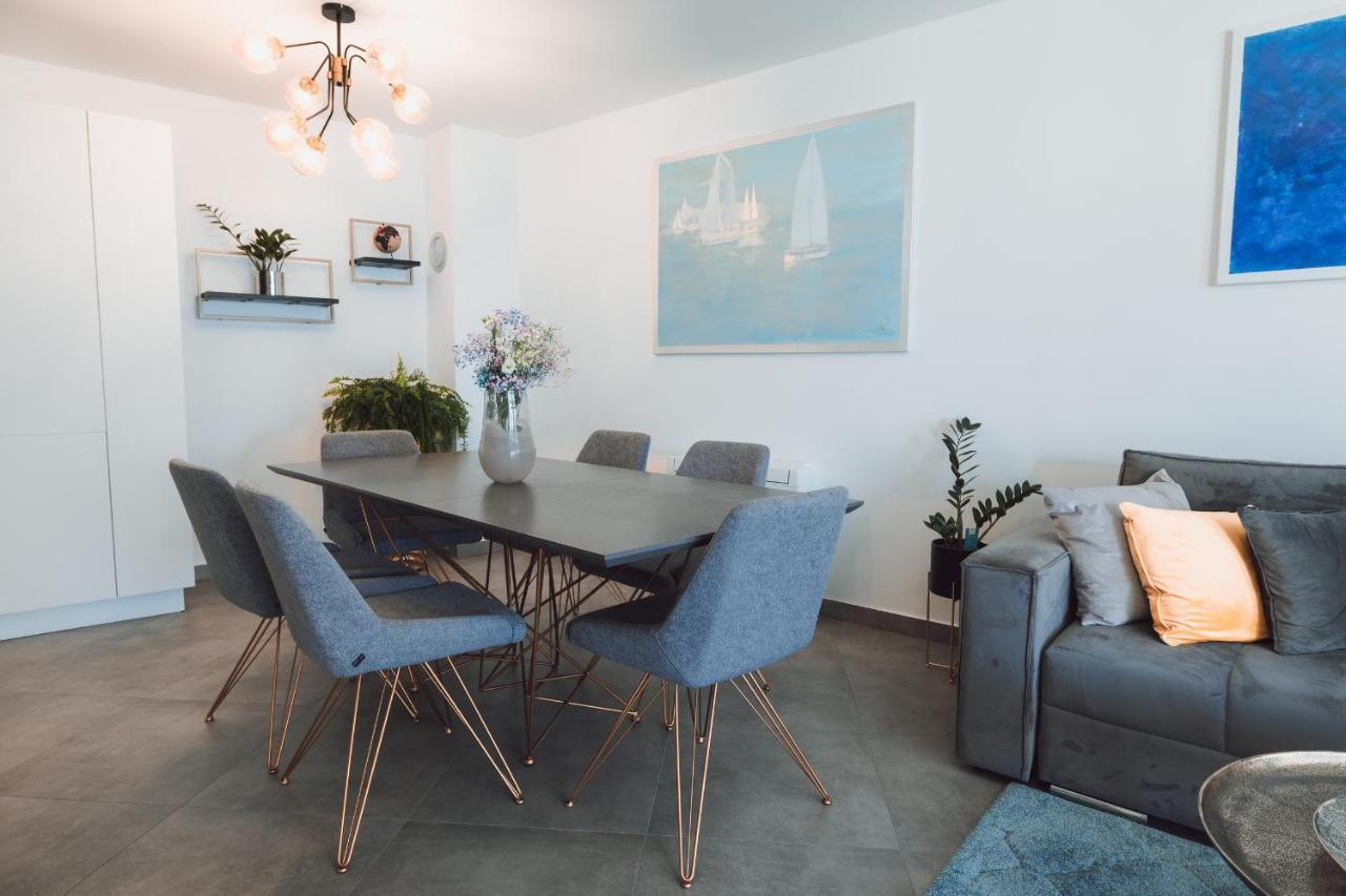 Villa Smaragd - Lapis - Luxury Apartment With Shared Pool Makarska Ngoại thất bức ảnh