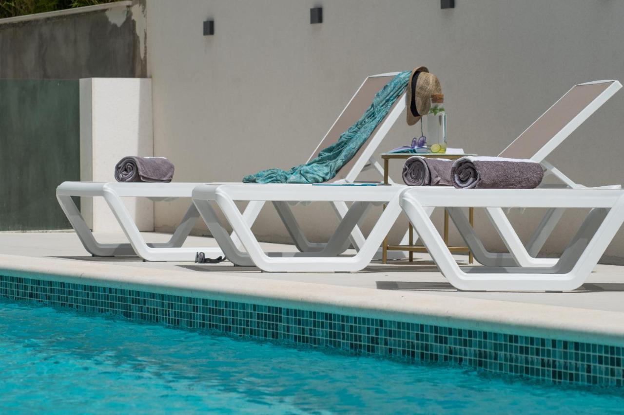 Villa Smaragd - Lapis - Luxury Apartment With Shared Pool Makarska Ngoại thất bức ảnh