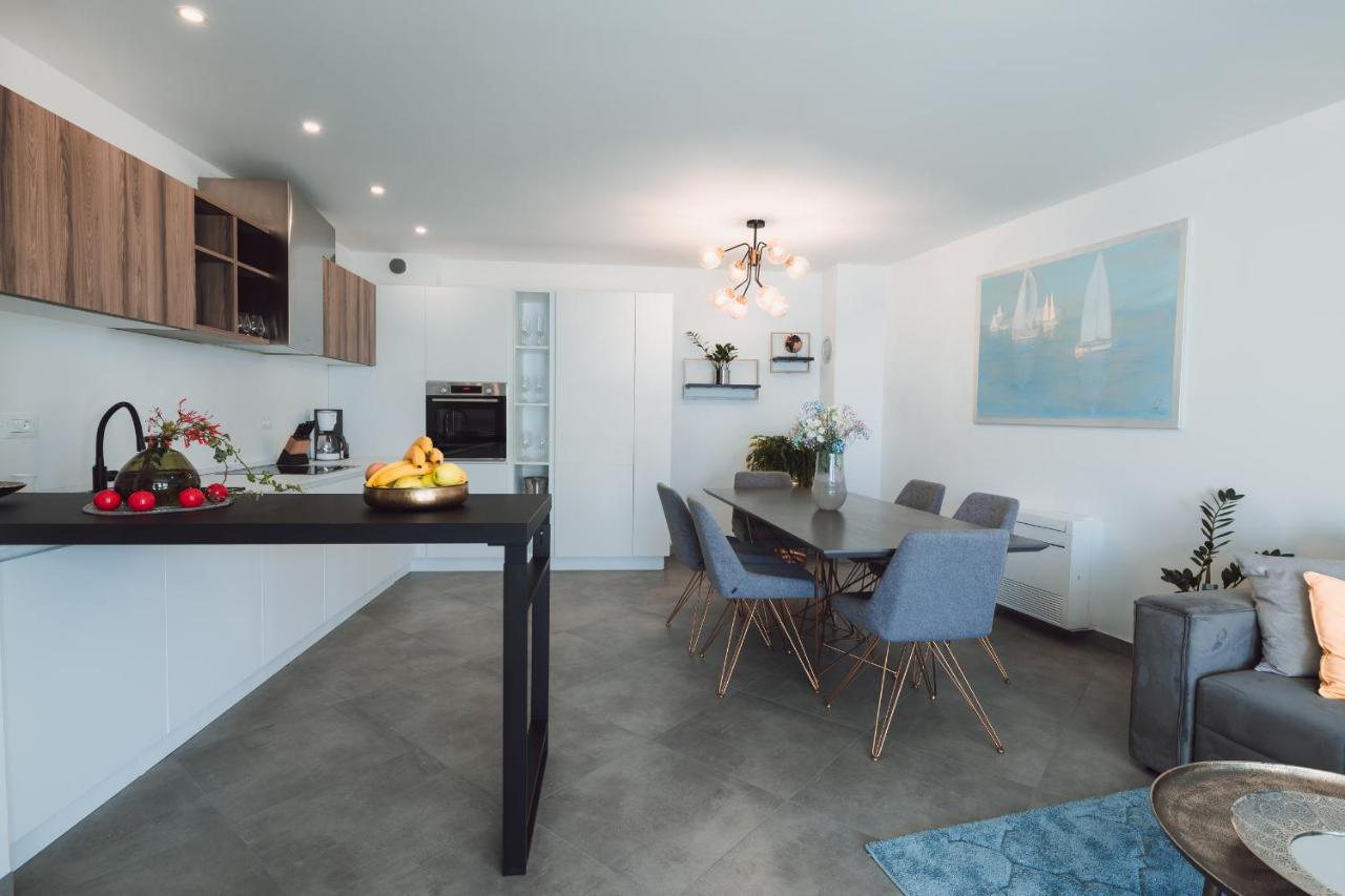 Villa Smaragd - Lapis - Luxury Apartment With Shared Pool Makarska Ngoại thất bức ảnh